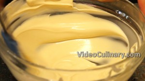 white-chocolate-caramel-buttercream-frosting_1